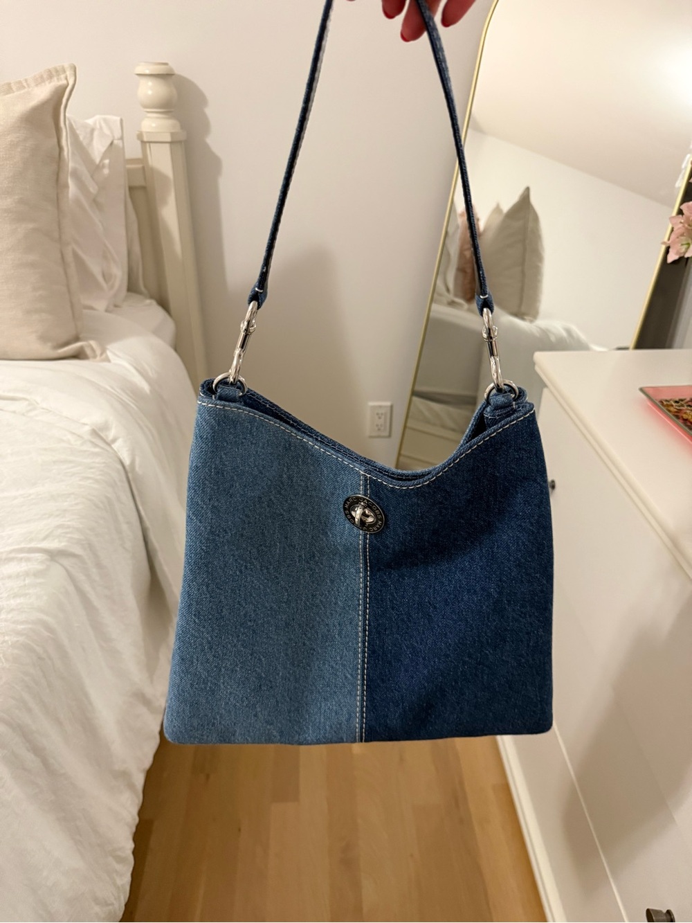 Marc Jacobs Two-Tone Blue Denim Shoulder Bag with Black Strap - Picture 2 of 6
